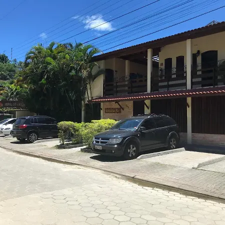 Apartamento estilo Chalé com piscina-3